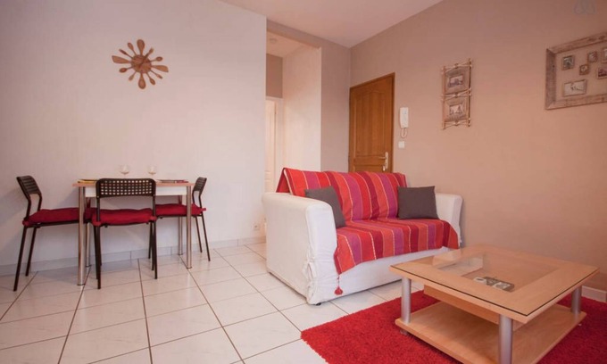Rive Droite Appartement | BREST Joli T1 bis près port, hypercentre, Capucins. WIFI Stationnement gratuit