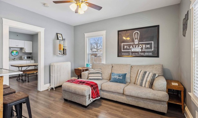 Lakewood Appartement | BrewLoft: fun, themed apt; work space; clean & new