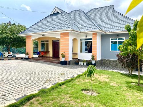Mbezi Appartement | Brian's