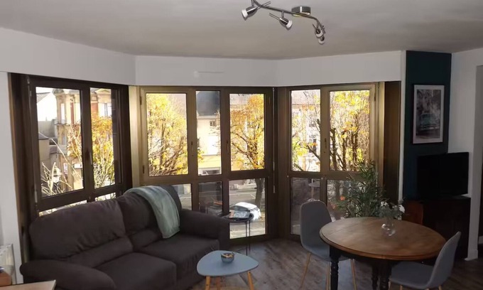 Charleville-Mezieres Appartement | Briand : Beautiful bright apartment, near train station, ideal for couple