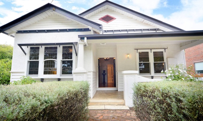 Bendigo Maison | Bridge Haven - Une maison moderne, lumineuse et joliment aménagée!