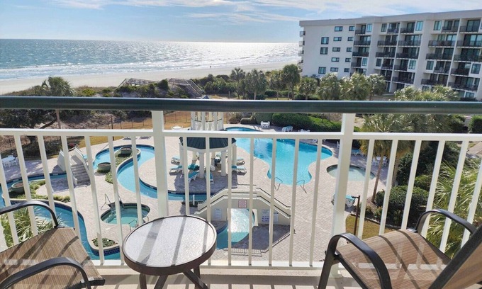 North Litchfield Beach Copropriété | Bridgewater 414 - Oceanfront w/ Lazy River! Nicely Furnished, 2 Bedroom, 2 Bath