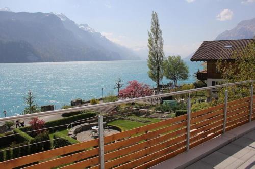 Brienz Appartement | Brienzersee - Direct lake view