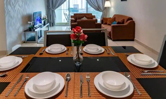 Taman Century Appartement | Bright 3BR KSL DEsplanade Residence, FREE Parking