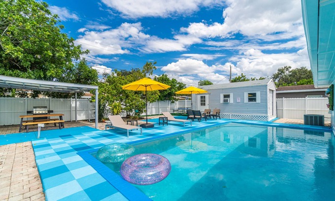 Driftwood Maison | Bright 4BR with Pool and Game Room near Hard Rock