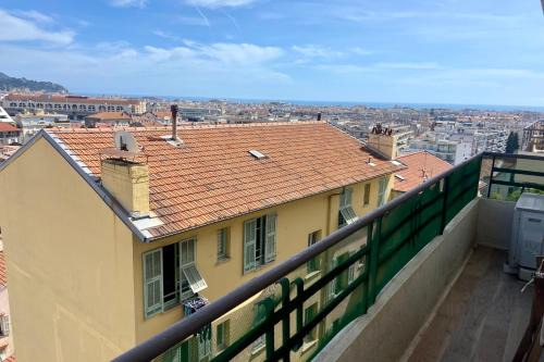 Le Piol Appartement | Bright 50 m apartment with balcony