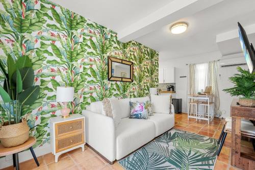 Flamingo Parks Appartement | Bright and Airy Apartment on Flamingo Dr