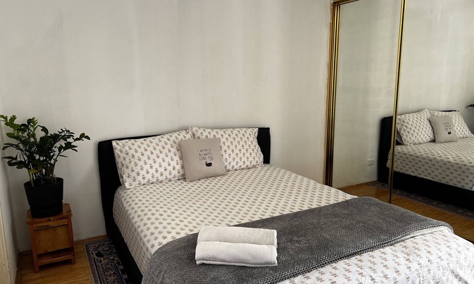 Marangaroo Maison | Bright and beautiful home in Marangaroo, short drive to Perth CBD and beach.