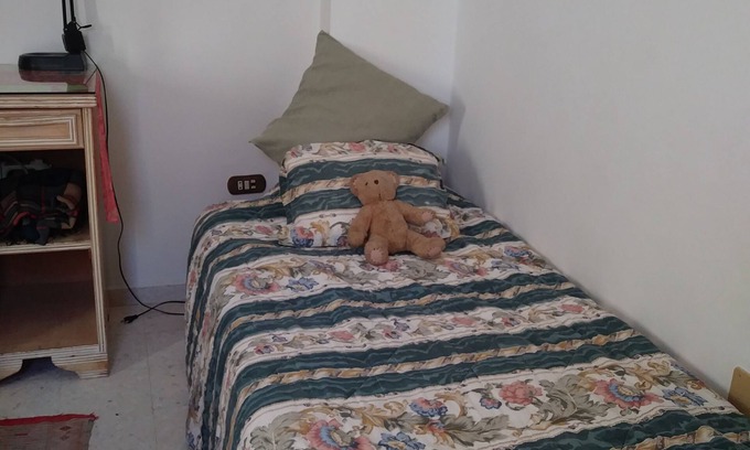 Bardo Lit Et Petit-Déjeuner | Chambre privée confortable et lumineuse pour fille à Tunis