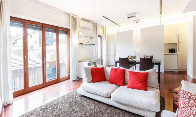 Varesine Appartement | Bright and Cozy Apartment in Isola District - Marco Polo