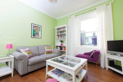 Newington Appartement | Bright and Modern Causewayside Apartment