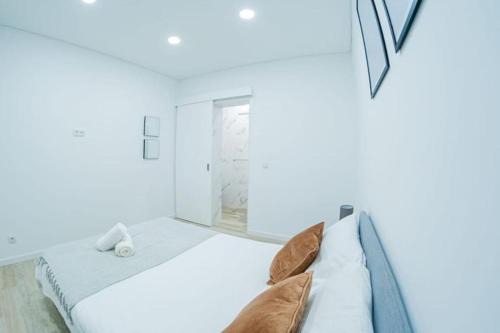 Moita Appartement | Bright and modern flat with air-con and free parking