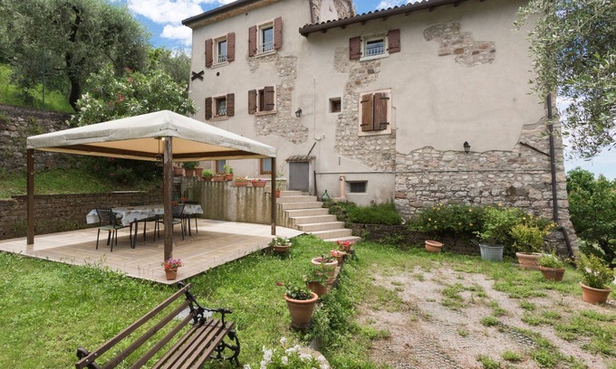 Albisano Appartement | Appartement de vacances lumineux et moderne "Casa Silvia".