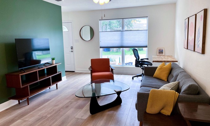 Austin Maison | Bright and stylish two bedroom home in the heart of South Austin
