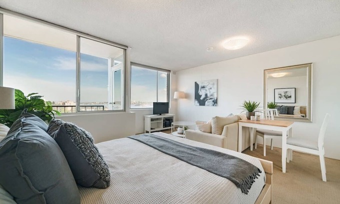 Neutral Bay Appartement | Bright and Sunny Studio Apartment