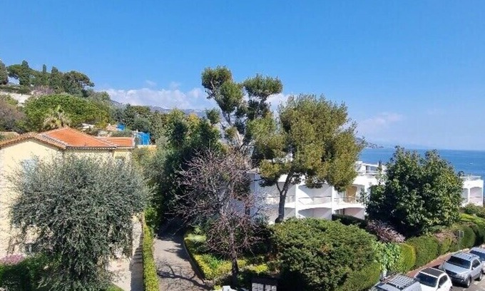 Saint-Jean-Cap-Ferrat Appartement | Lumineux appartement, emplacement idéal