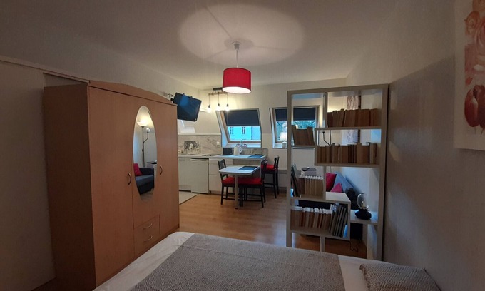 La Roche-Posay Appartement | Appartement lumineux avec climatisation et WIFI, proche des Thermes St Roch