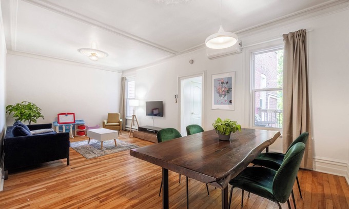 Pointe-Saint-Charles Appartement | Appartement lumineux situé à Montréal, à proximité du Centre-Ville