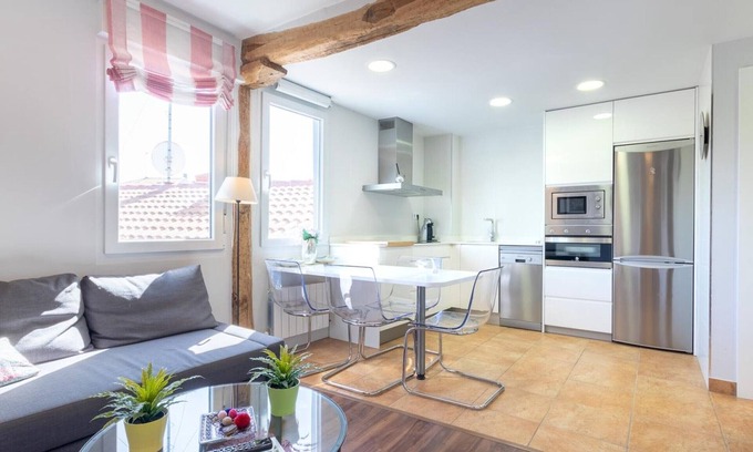 Mundaka Appartement | Appartement lumineux à Mundaka, idéal pour couples et familles, près de la plage