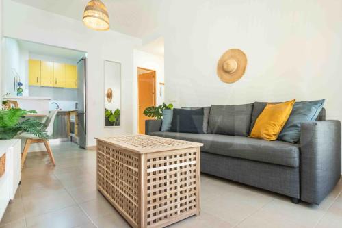 La Goleta Appartement | Bright apartment near the historic center by REMS