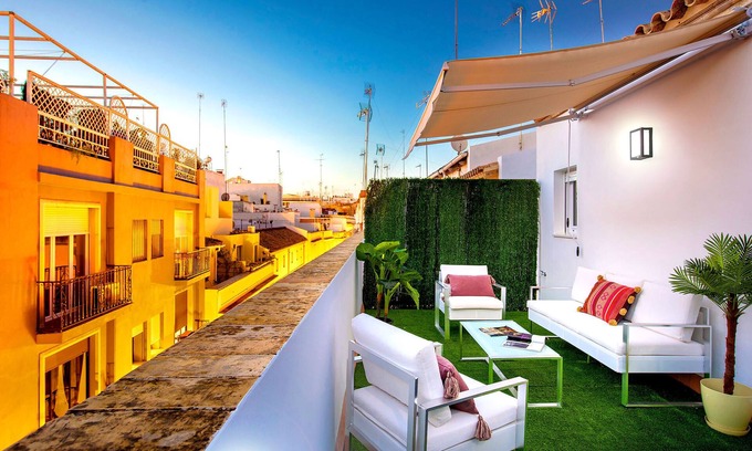 El Arenal Appartement | Bright apartment next to Cathedral. Galera II