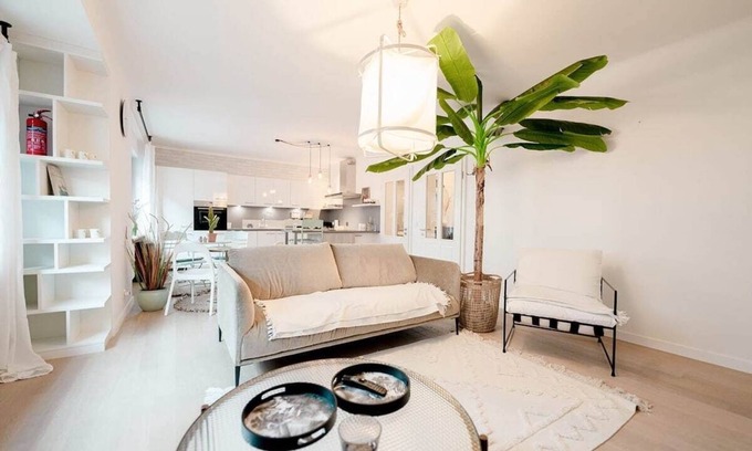 Belair Appartement | Bright Apt w/ Smart TV, WiFi & Walk to Parc Merl