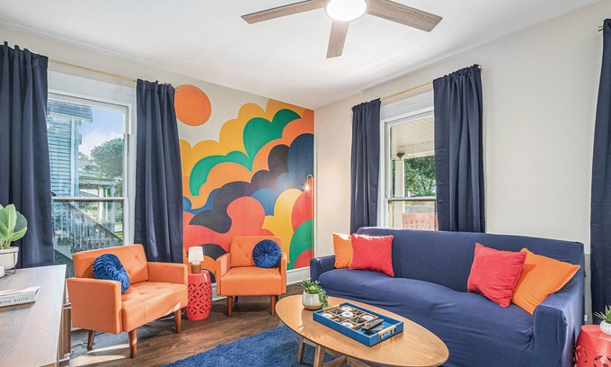 Valparaiso Appartement | Bright BnB Apartment 1S: King Bed + Near VU