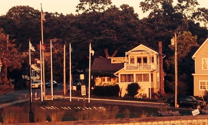 Island Heights Cottage | Bright & Charming River Front Cottage - 3 BR-2 Bath
