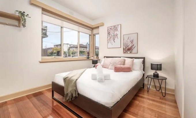 St. Kilda East Appartement | Bright & Comfy 2 Bedroom St Kilda East Apartment