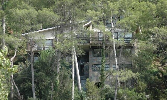 Torrelles de Llobregat Appartement | appartement en duplex lumineux, entouré par une forêt de pins, les animaux domestiques