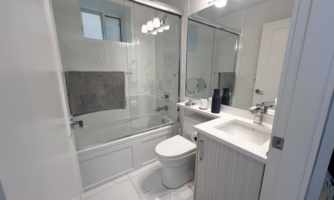 Hastings Appartement | Bright Garden Suite Near Downtown + Mountains