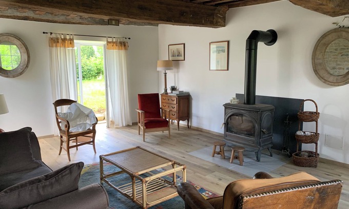 Chevannes-Changy Maison | Maison lumineuse avec jardin ,toute rénovée, au coeur d'un village de la Nièvre
