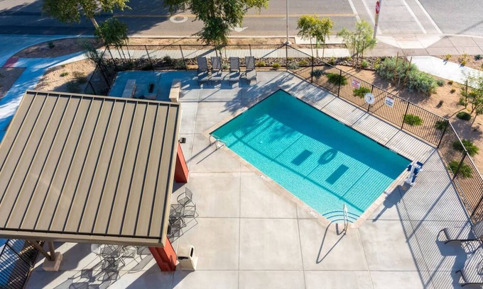 Avondale Hôtel | Bright & Inviting Space! Experience The Best of Avondale- Pool Access