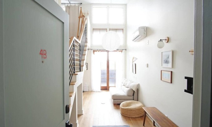 Yamacraw Village Appartement | Bright Loft With a Patio in Downtown Savannah