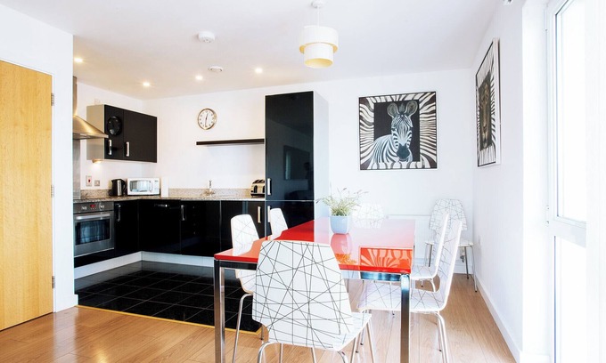 Peninsula Appartement | Bright Modern 3 bedroom apartment near O2, Excel