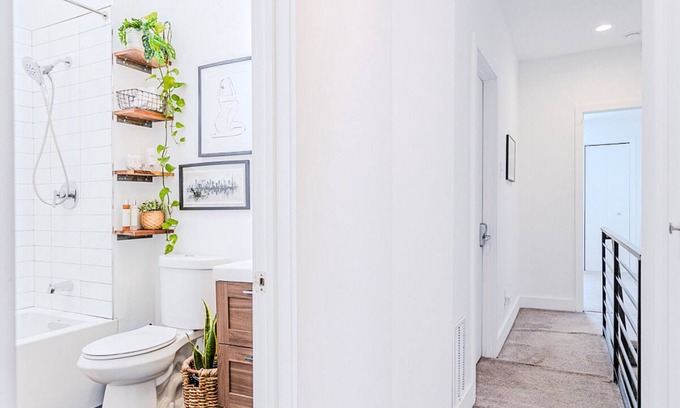 Whitman Maison | Bright & Modern: Minutes to Stadium/ Passyunk/ Airport