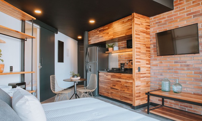 Laureles Appartement | Bright & Rustic Loft on the valley of Laureles with A/C