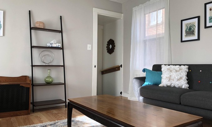 Troy Appartement | Bright & Spacious 1Bed Downtown Troy Garden Apt.