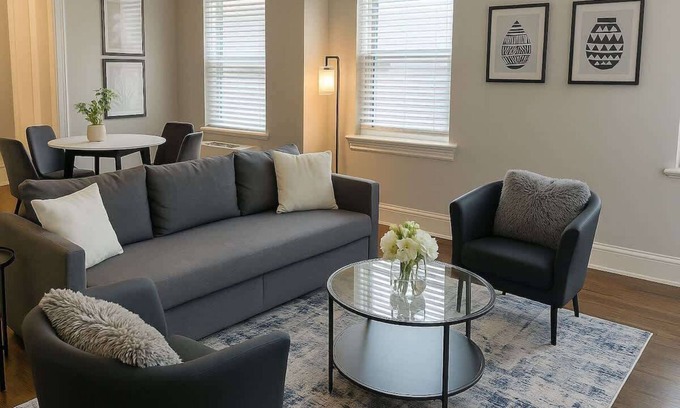 Hyde Park Appartement | Bright & Spacious 2BR– Prime Hyde Park Location