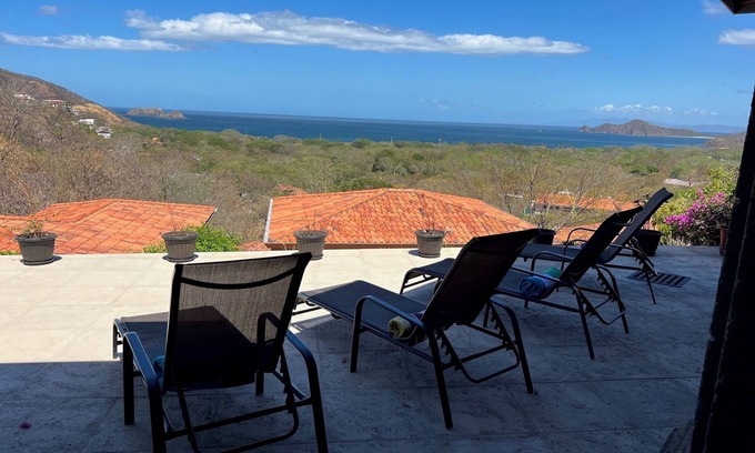 Playa Hermosa Maison | Bright & Spacious Getaway with Poolside Views in Playa Hermosa Costa Rica