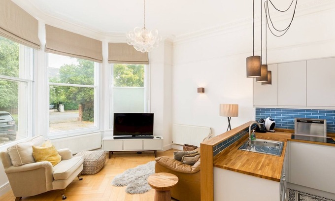 Whitnash Appartement | Bright & Spacious 2Bed in North Leamington Spa | Pass The Keys
