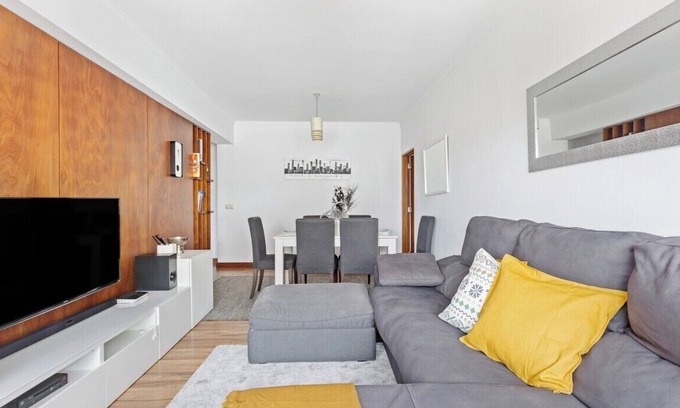 Benfica Appartement | Bright & Spacious Three-Bed Apartment in Lisbon