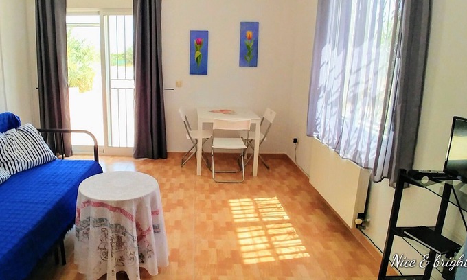 Sax Appartement | Bright studio apartment with secure parking and share of owners' pool