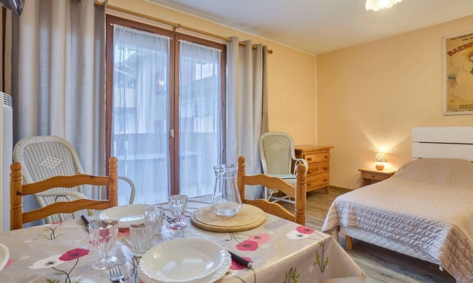 Barbotan-les-Thermes Appartement | Bright T1 bis apartment with balcony, parking, and Wifi - 2 people