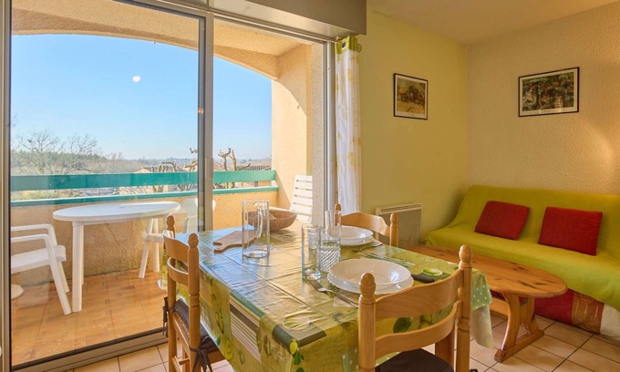 Barbotan-les-Thermes Appartement | Bright T1bis with south balcony and Wifi