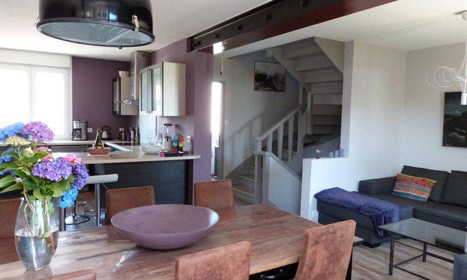 Concarneau Maison | Maison lumineuse décorée avec soin à 300 mètres de la plage des Sables Blancs.