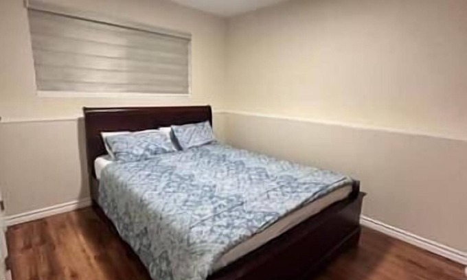 Delta Maison | Bright1 BR suite w/ free parking & wifi & Netflix & all basic amenities