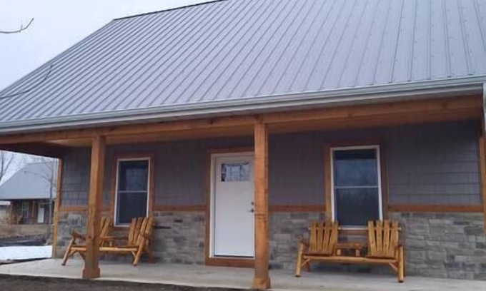 Rensselaer Cabine | Brightstone Lake Cabin 3