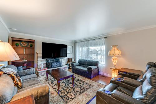 West Valley City Maison | Bring a Pet West Valley City House with Grill