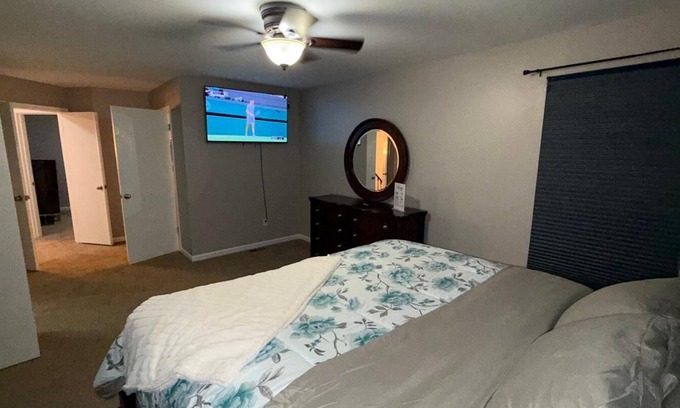 Randallstown Maison | Bring the whole family to Unique Luxury Home, it is simply home away from home.
